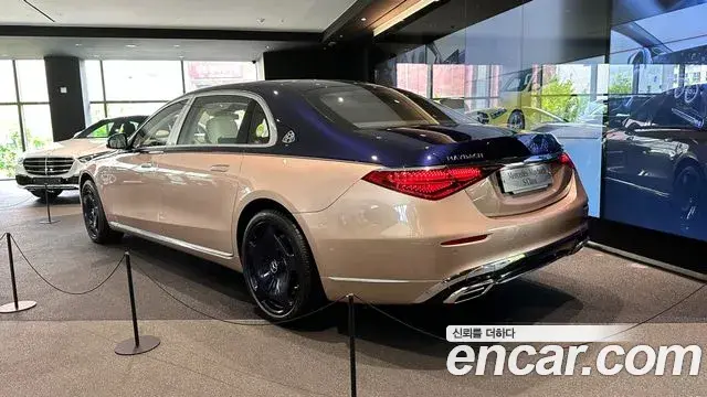 Mercedes-Benz S-Class 2023 — ფოტო 15/20