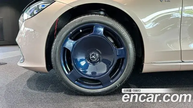 Mercedes-Benz S-Class 2023 — ფოტო 7/20