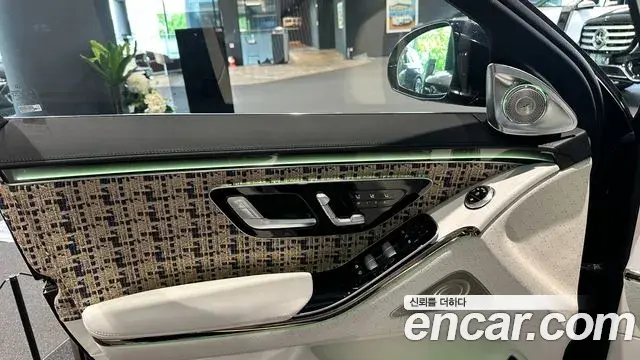 Mercedes-Benz S-Class 2023 — ფოტო 19/20