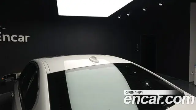 BMW 5 Series 2018 — ფოტო 9/37