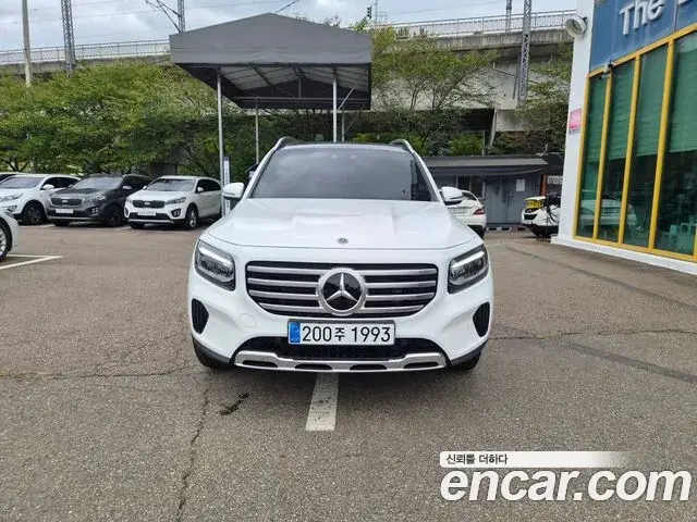 Mercedes-Benz GLB-Class 2024 — Фото 2/20