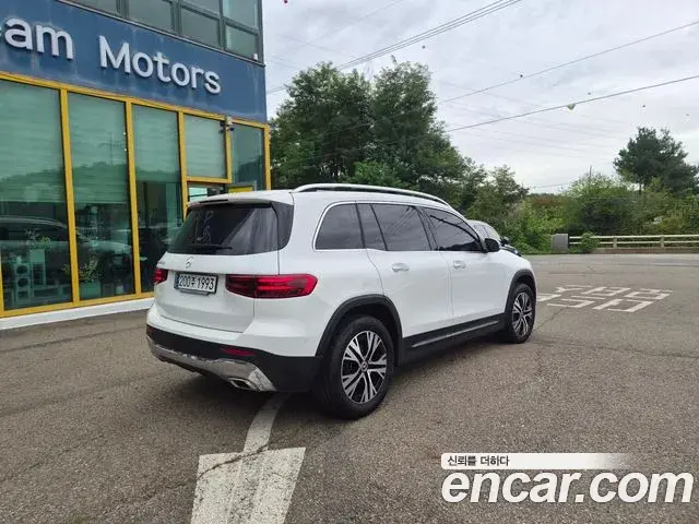 Mercedes-Benz GLB-Class 2024 — Фото 1/20