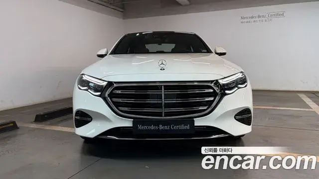 Mercedes-Benz E-Class 2025 — Photo 2/20