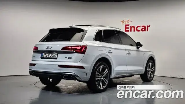 Audi Q5 2021 — Photo 4/35