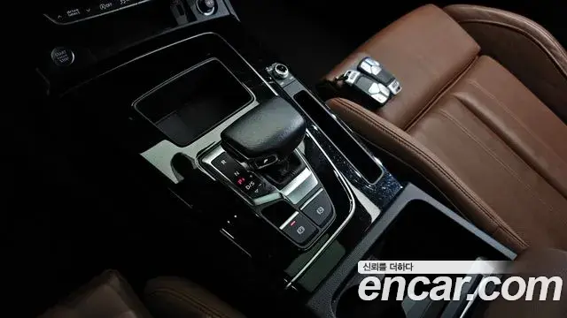 Audi Q5 2021 — Photo 31/35
