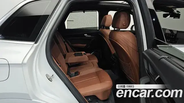 Audi Q5 2021 — Photo 34/35