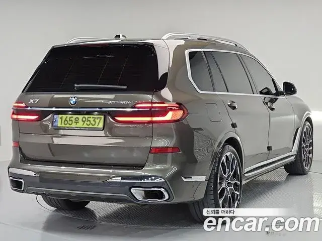 BMW X7 2024 — Photo 8/20