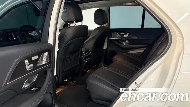 Mercedes-Benz GLE-Class 2025 — Фото 11/20
