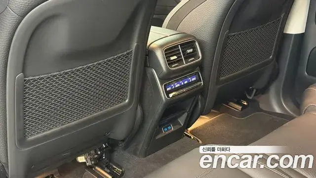 Mercedes-Benz GLE-Class 2025 — Фото 12/20