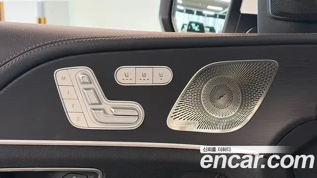 Mercedes-Benz GLE-Class 2025 — Фото 13/20