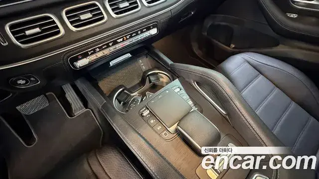 Mercedes-Benz GLE-Class 2025 — Фото 15/20