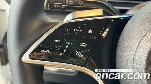 Mercedes-Benz GLE-Class 2025 — Фото 17/20