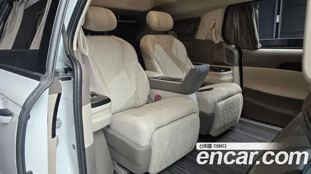Kia Carnival 2024 — ფოტო 5/39