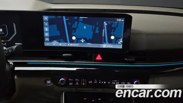 Kia Carnival 2024 — ფოტო 19/39