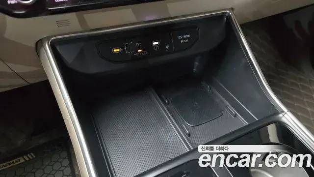 Kia Carnival 2024 — ფოტო 10/39