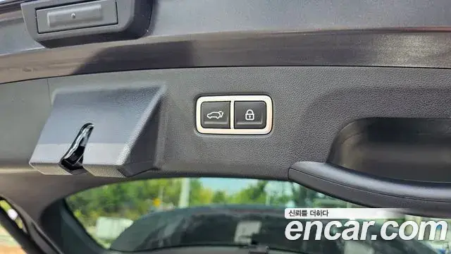 Kia Sorento 2023 — Фото 20/20