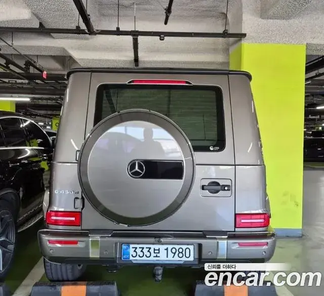 Mercedes-Benz G-Class 2025 — Photo 12/13