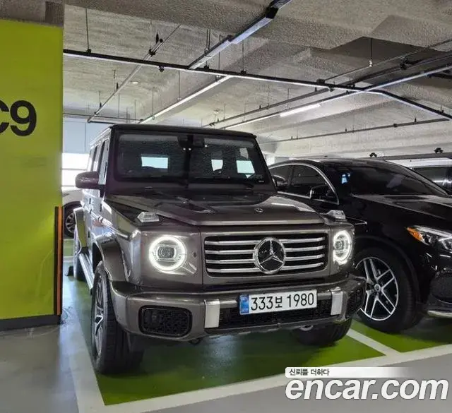 Mercedes-Benz G-Class 2025 — Photo 13/13