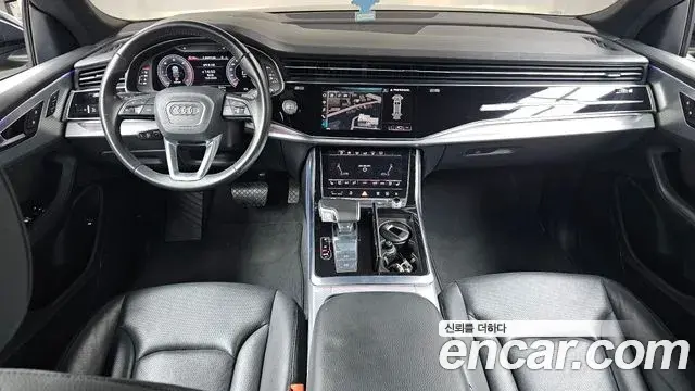 Audi Q7 2020 — Photo 7/20