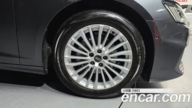 Audi A6 2021 — Photo 19/37