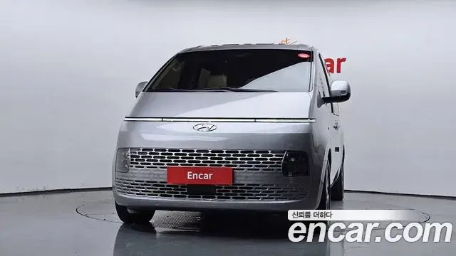 Hyundai Staria 2023 — Фото 3/20