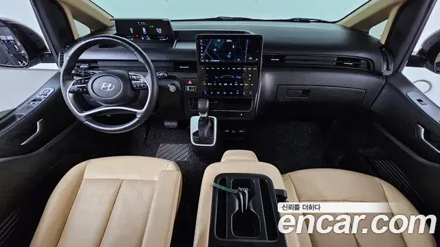 Hyundai Staria 2023 — Фото 7/20