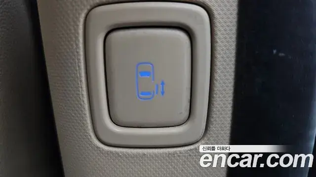 Hyundai Staria 2023 — Фото 19/20