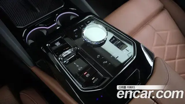 BMW 5 Series 2025 — Фото 9/20