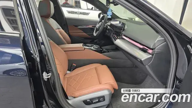 BMW 5 Series 2025 — ფოტო 12/33
