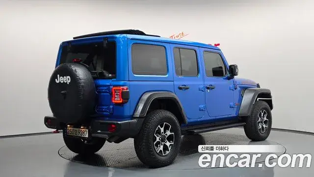 Jeep Wrangler 2021 — Фото 2/20