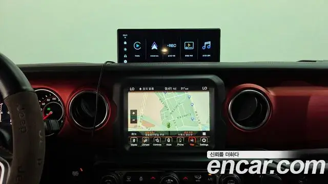 Jeep Wrangler 2021 — Фото 12/20