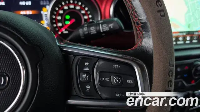 Jeep Wrangler 2021 — Фото 16/20