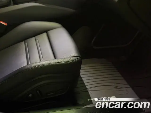 Porsche Panamera 2023 — Photo 12/20