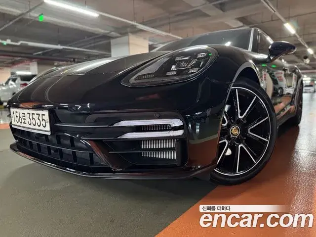 Porsche Panamera 2023 — Photo 7/20