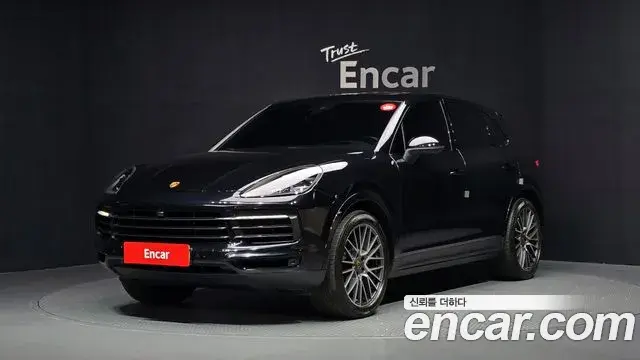 Porsche Cayenne 2021 — Фото 1/20