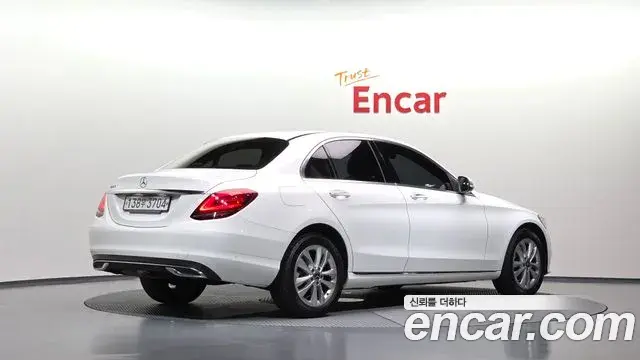 Mercedes-Benz C-Class 2020 — Фото 2/20