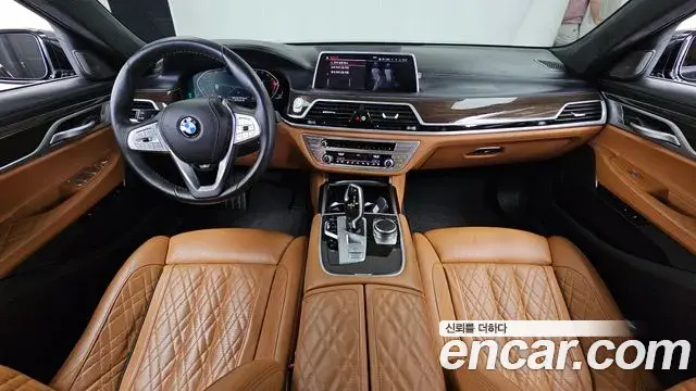 BMW 7 Series 2021 — Фото 10/20