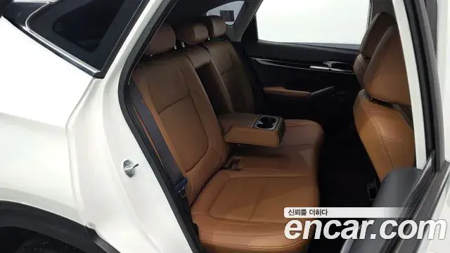 Kia Seltos 2023 — Şəkil 2/30