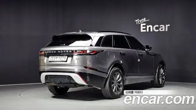 Land Rover Range Rover Velar 2019 — Photo 11/20