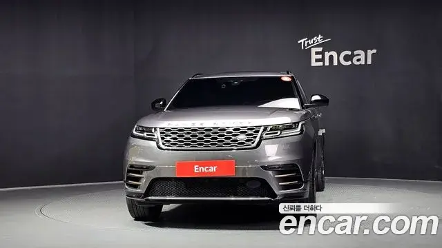 Land Rover Range Rover Velar 2019 — Photo 7/20