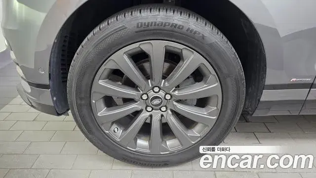 Land Rover Range Rover Velar 2019 — Photo 2/20