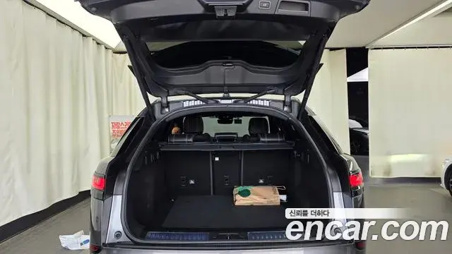 Land Rover Range Rover Velar 2019 — Photo 1/20