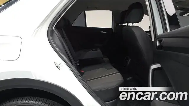 Volkswagen T-Roc 2021 — Şəkil 14/32