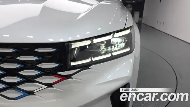 Renault Samsung Grand Koleos 2025 — Photo 19/31
