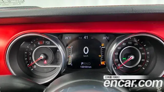 Jeep Wrangler 2018 — Фото 8/20