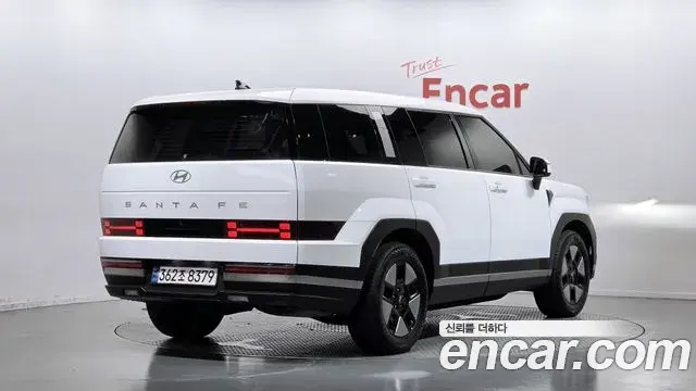 Hyundai Santa Fe 2024 — Фото 1/20
