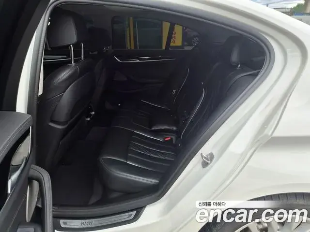BMW 5 Series 2020 — Şəkil 16/20
