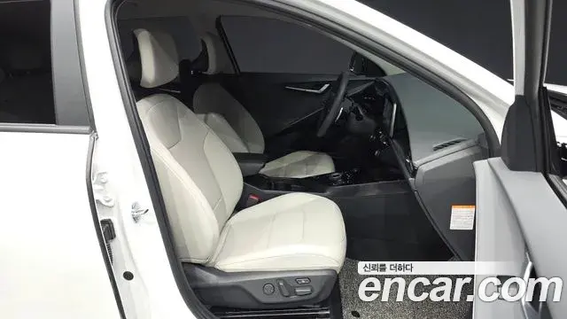 Kia Niro 2025 — Фото 11/20