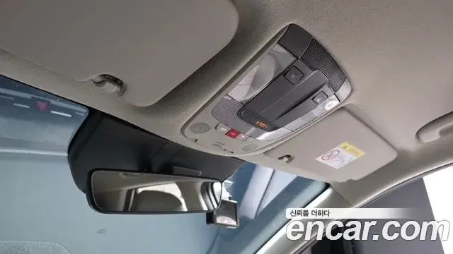 Kia Niro 2025 — Фото 18/20