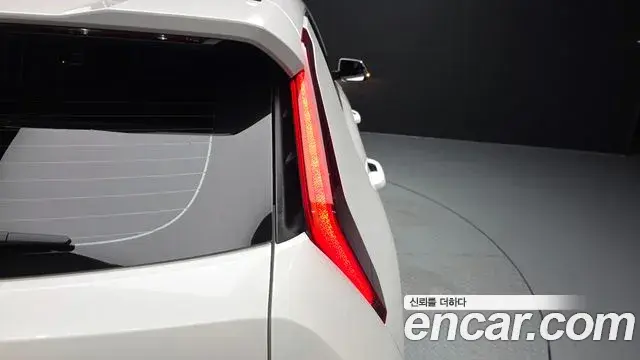 Kia Niro 2025 — Şəkil 30/31
